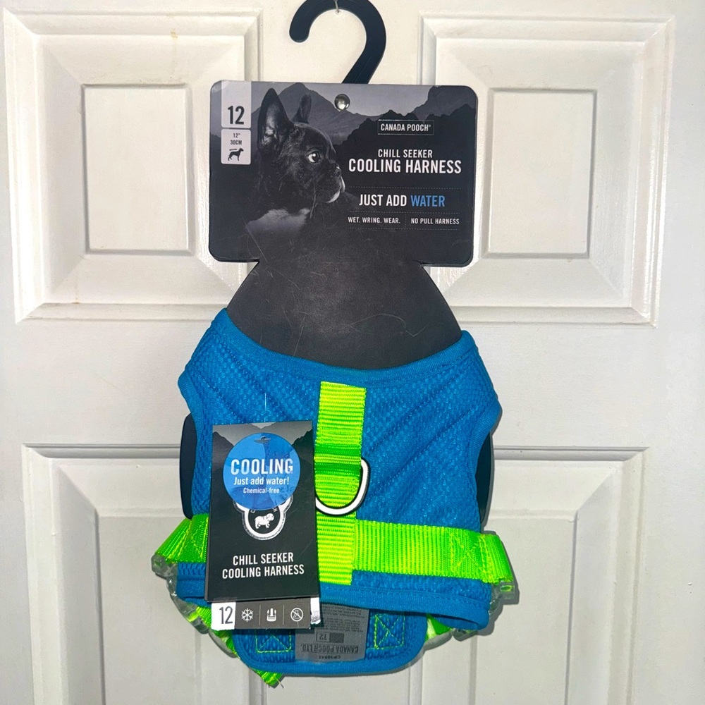 BNWT, Canada Pooch, chill seeker cooling harness, size 12